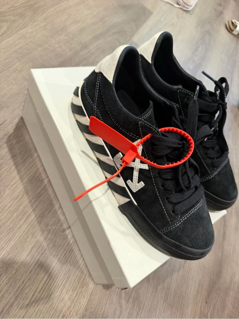 Off-white vulcanized Black Suede Low-Top Sneakers with White Arrow Accent